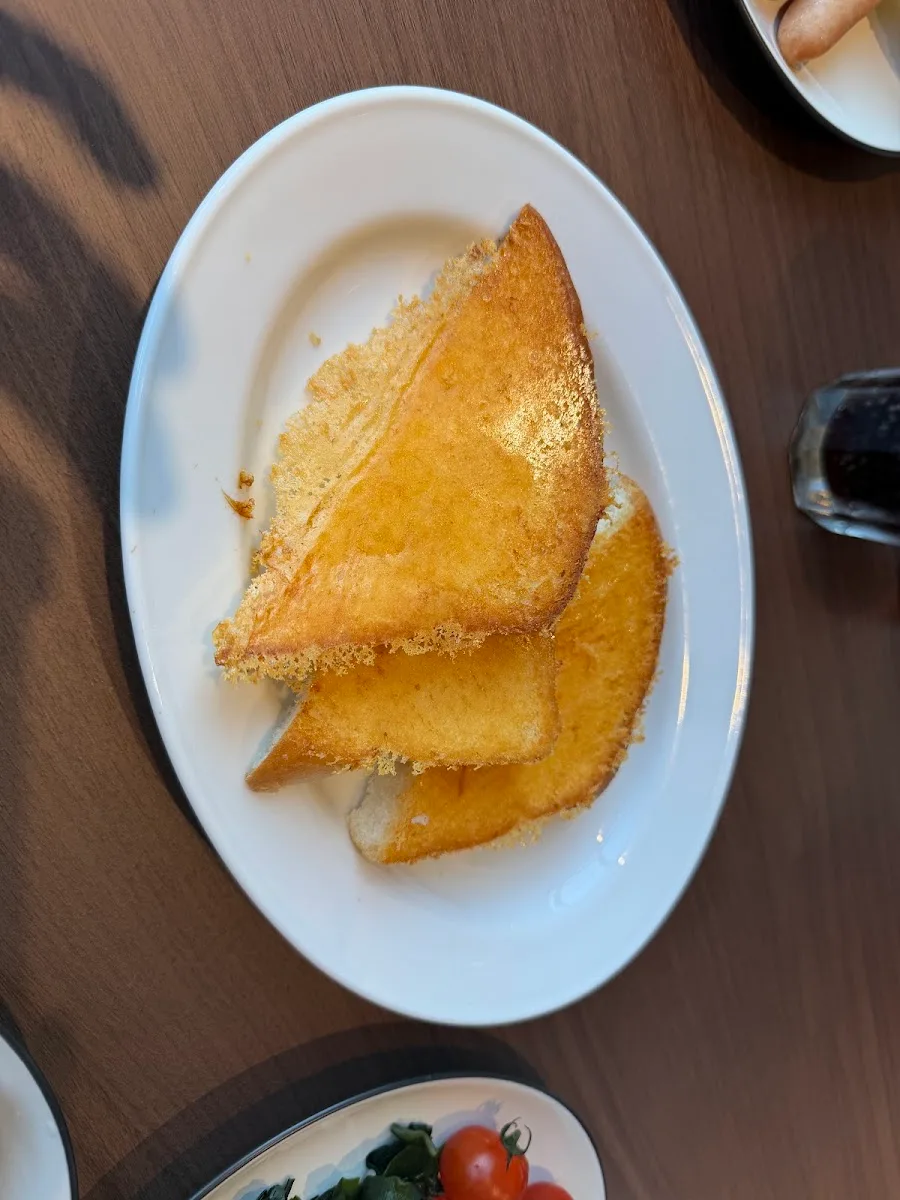 シズラー 大井町トラックス店 · 6